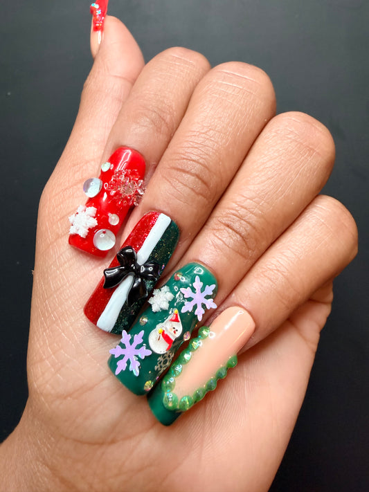 Noelle’s Gift | Long Christmas Luxury Press On Nail Set